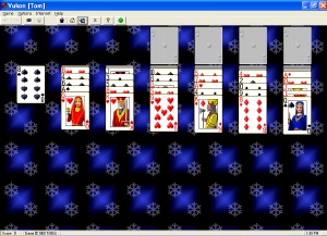 Play 800 solitaire card games